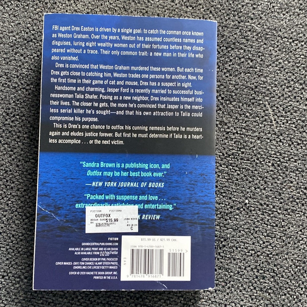 Sandra Brown 'Outfox' Novel - Picture 2 of 9